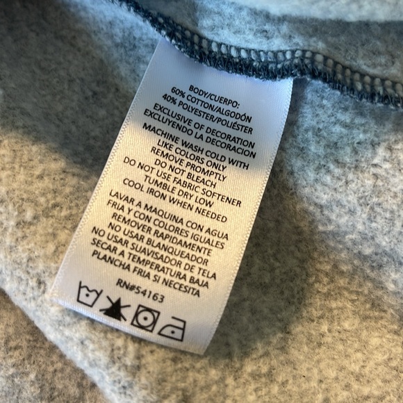 Calvin Klein, gray hoodie… XL… textured cord pull strings… Raglin style…CUTE! - Picture 4 of 8